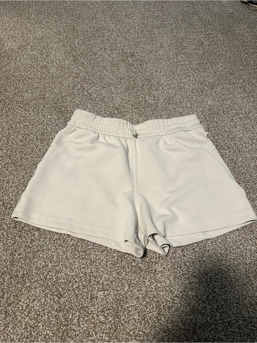 Lululemon softstreme high rise shorts - Picture 3 of 5